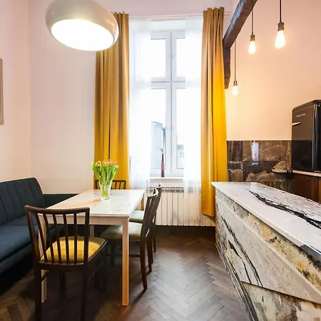 Апартаменты Stylish In Old Town *